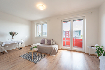 Pronájem bytu 1+kk v osobním vlastnictví 7476 m², Praha 9 - Kyje