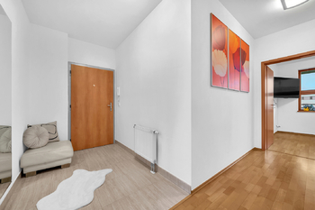Prodej bytu 2+kk v osobním vlastnictví 71 m², Praha 5 - Hlubočepy