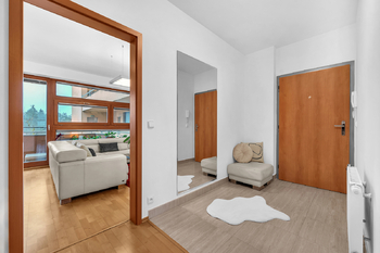 Prodej bytu 2+kk v osobním vlastnictví 71 m², Praha 5 - Hlubočepy