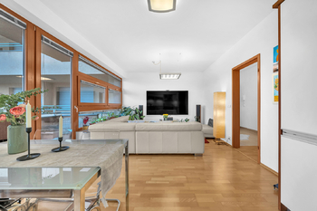 Prodej bytu 2+kk v osobním vlastnictví 71 m², Praha 5 - Hlubočepy