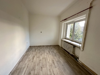 Prodej pozemku 1457 m², Unhošť