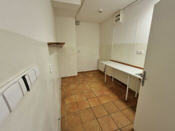 Prodej obchodních prostor 164 m², Praha 5 - Motol