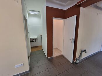 Prodej obchodních prostor 164 m², Praha 5 - Motol