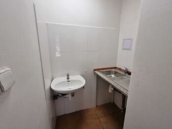 Prodej obchodních prostor 164 m², Praha 5 - Motol