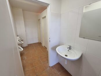 Prodej obchodních prostor 164 m², Praha 5 - Motol