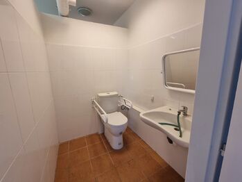 Prodej obchodních prostor 164 m², Praha 5 - Motol