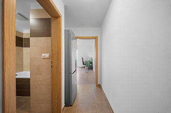 Prodej bytu 1+kk v osobním vlastnictví 35 m², Hostivice