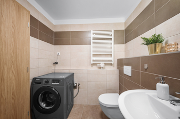 Prodej bytu 1+kk v osobním vlastnictví 35 m², Hostivice