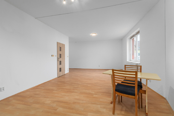 Pronájem bytu 1+kk v družstevním vlastnictví 43 m², Přeštice