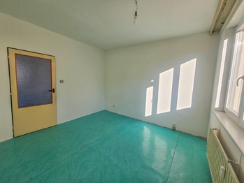 pokoj - Prodej bytu 3+1 v osobním vlastnictví 66 m², České Budějovice
