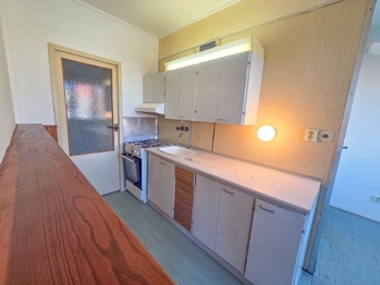 kuchyně - Prodej bytu 3+1 v osobním vlastnictví 66 m², České Budějovice