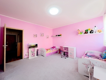 Dětský pokoj 18m² - Prodej bytu 3+1 v družstevním vlastnictví 79 m², Havířov