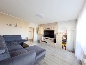 Obývací pokoj 19m² - Prodej bytu 3+1 v družstevním vlastnictví 79 m², Havířov