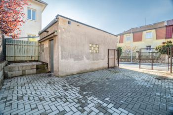 Pronájem garáže, Praha 9 - Hloubětín