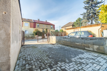 Pronájem garáže, Praha 9 - Hloubětín