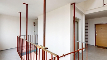 Společné prostory - Prodej bytu 2+kk v osobním vlastnictví 47 m², Praha 6 - Řepy