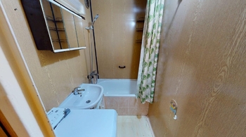 Koupelna - Prodej bytu 2+kk v osobním vlastnictví 47 m², Praha 6 - Řepy