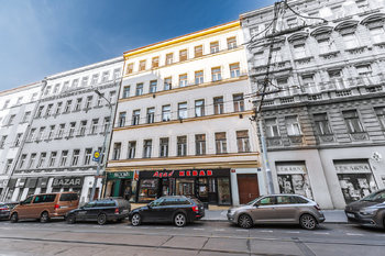 BYTOVÝ DŮM - Pronájem obchodních prostor 90 m², Praha 3 - Žižkov