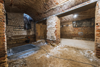 NEBYTOVÝ PROSTOR SEIFERTOVA - Pronájem obchodních prostor 90 m², Praha 3 - Žižkov