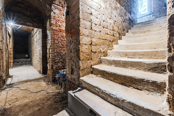 NEBYTOVÝ PROSTOR SEIFERTOVA - Pronájem obchodních prostor 90 m², Praha 3 - Žižkov