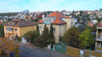Pohled na dům - Prodej nájemního domu 337 m², Praha 8 - Libeň