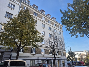 Prodej bytu 2+kk v osobním vlastnictví 55 m², Praha 3 - Žižkov