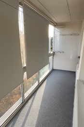 Zasklená lodžie - Prodej bytu 1+kk v osobním vlastnictví 44 m², Kladno