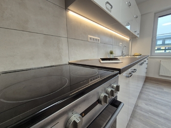 pokoj 1 - Pronájem bytu 2+kk v osobním vlastnictví 51 m², Kladno