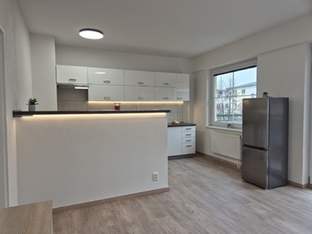 pokoj 1 - Pronájem bytu 2+kk v osobním vlastnictví 51 m², Kladno