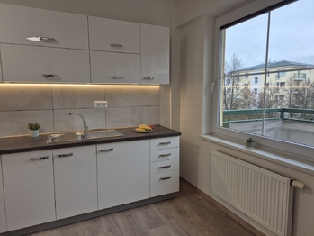 pokoj 1 - Pronájem bytu 2+kk v osobním vlastnictví 51 m², Kladno