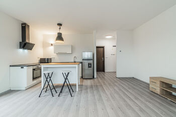 Pronájem bytu 2+kk v osobním vlastnictví 51 m², Vochov