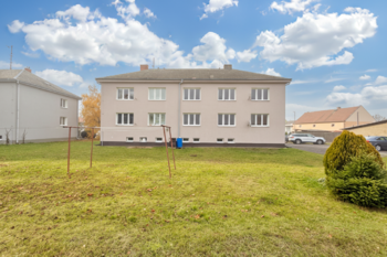 bytový dům - Prodej bytu 3+1 v družstevním vlastnictví 77 m², Dušníky