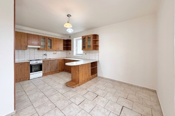 kuchyně - Prodej bytu 3+1 v družstevním vlastnictví 77 m², Dušníky