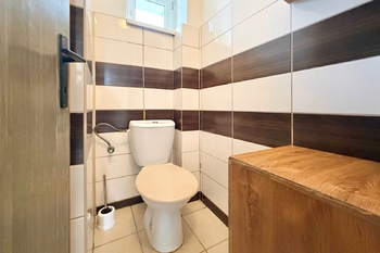 WC - Prodej bytu 3+1 v družstevním vlastnictví 77 m², Dušníky