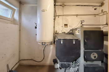 kotel na tuhá paliva - Prodej bytu 3+1 v družstevním vlastnictví 77 m², Dušníky