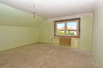 Ložnice č. 3 v 2. NP.  - Prodej domu 230 m², Městec Králové
