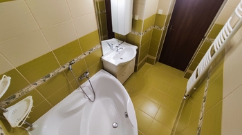 Prodej bytu 3+1 v osobním vlastnictví 90 m², Štíty