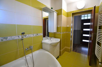 Prodej bytu 3+1 v osobním vlastnictví 81 m², Štíty