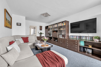 Prodej bytu 3+1 v osobním vlastnictví 80 m², Praha 9 - Vinoř