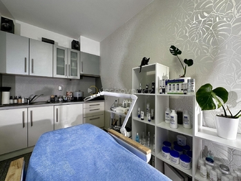 Pronájem obchodních prostor 14 m², Praha 5 - Košíře