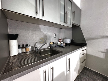 Pronájem obchodních prostor 14 m², Praha 5 - Košíře