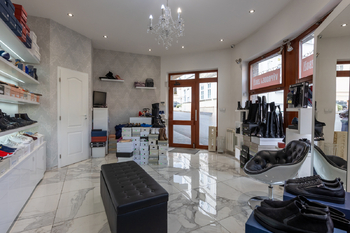 Prodej obchodních prostor 31 m², Karlovy Vary