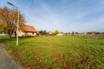 Prodej pozemku 1072 m², Všechlapy
