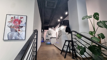 Pronájem obchodních prostor 165 m², Praha 8 - Karlín