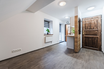 Garsoniéra - Prodej domu 180 m², Desná