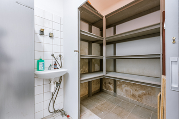 Spižírna - Prodej domu 180 m², Desná