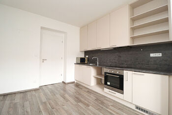 Pronájem bytu 1+1 v osobním vlastnictví 40 m², Praha 4 - Nusle