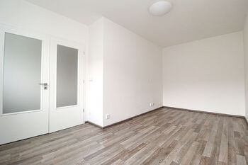 Pronájem bytu 1+1 v osobním vlastnictví 40 m², Praha 4 - Nusle