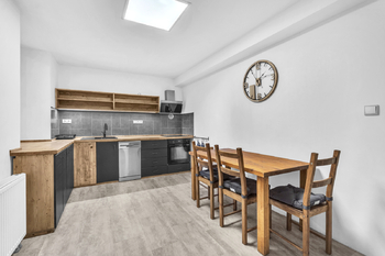 Pronájem bytu 2+1 v osobním vlastnictví 61 m², Hradec Králové