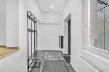Pronájem bytu 2+1 v osobním vlastnictví 61 m², Hradec Králové